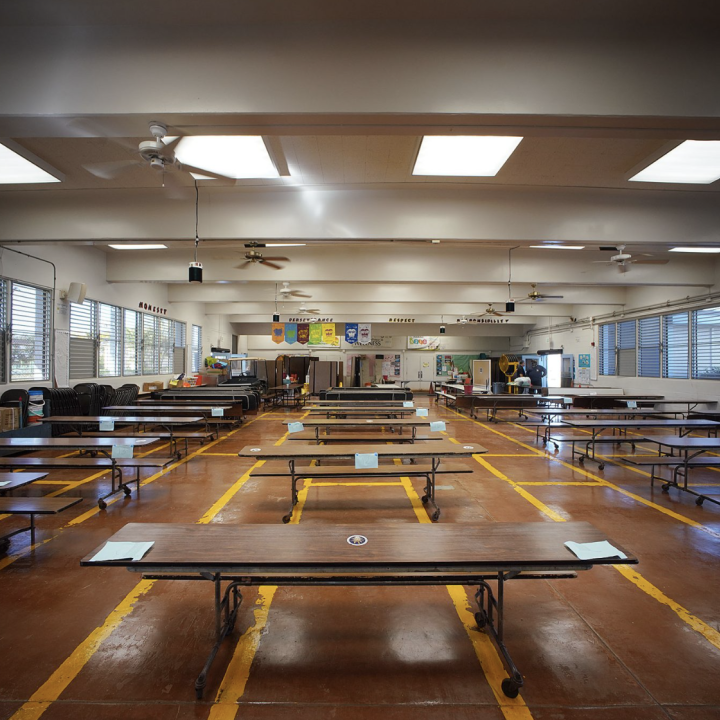 A cafeteria at Honowai Elementary School in Waipahu. (Cory Lum/Civil Beat/2021)